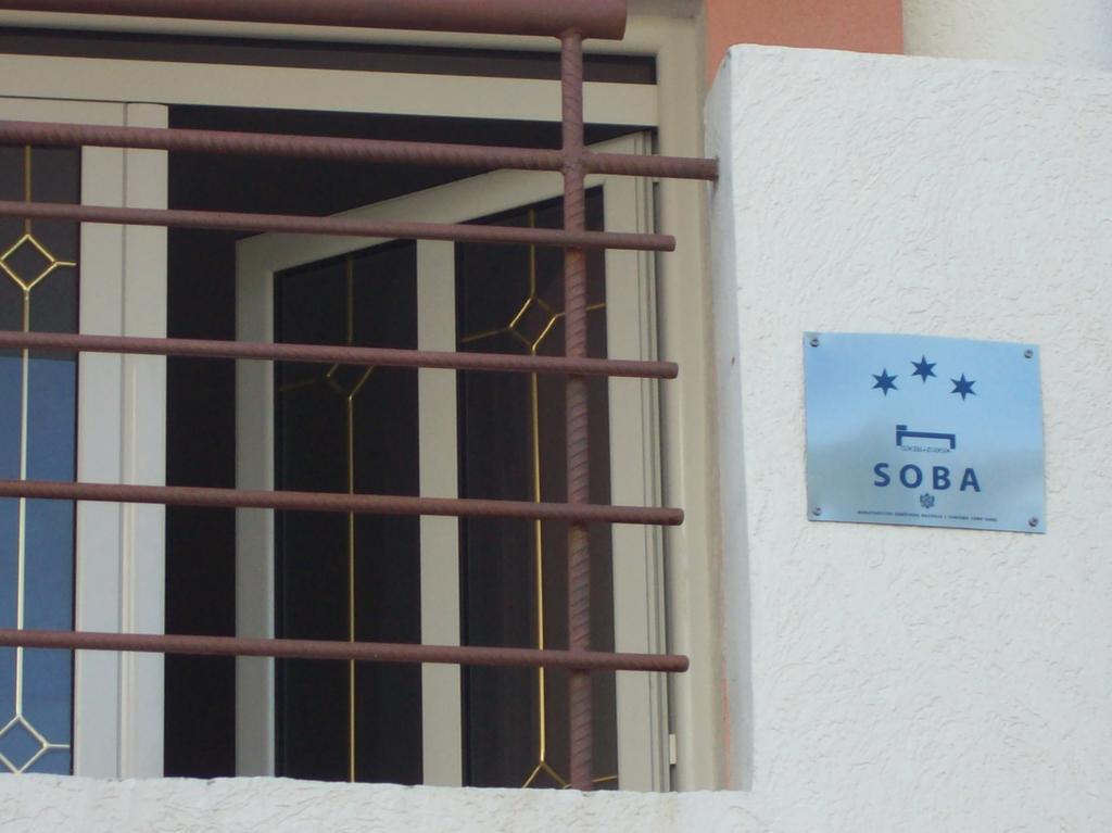 Lukic Apartmani Bar Luaran gambar